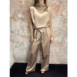 Sisters Point Satin Guto-JU4 Jumpsuit Champagne