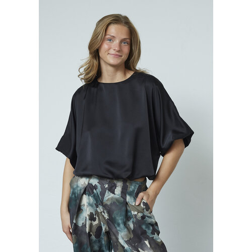 Sisters Point Gufo Satin Top Black