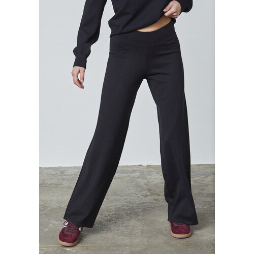 Sisters Point Lepia PA  Knitted Pant Black