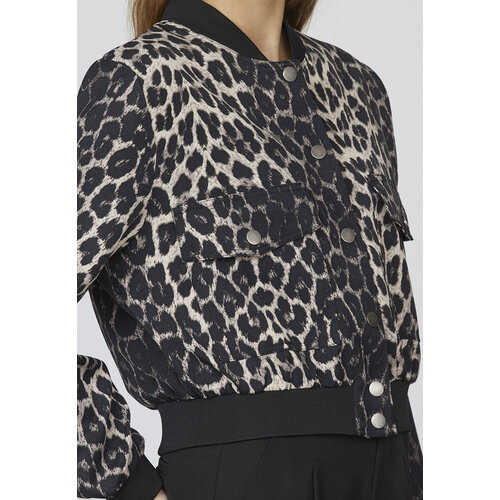 Sisters Point Garwin JA12 Bomber Leopard