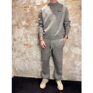Equalité Fluffy Knit Sweater Grey