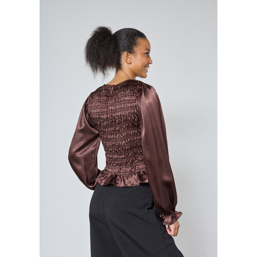 Sisters Point Nix Strakke Top Brown