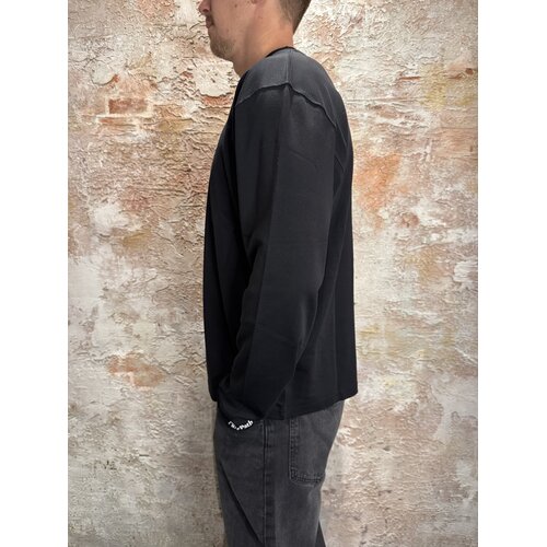 Pure Path Emblem Longsleeve T-shirt Black Pure Path Emblem Longsleeve T-shirt Black