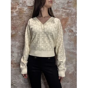 Nikkie Omaha V-Neck Pull Cream Nikkie Omaha V-Neck Pull Cream