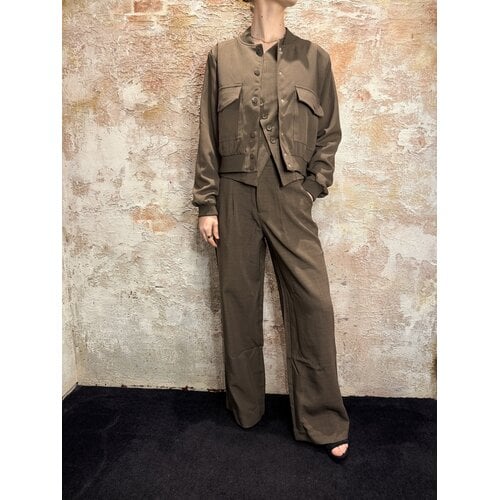 Sisters Point Garwin Bomber Teak