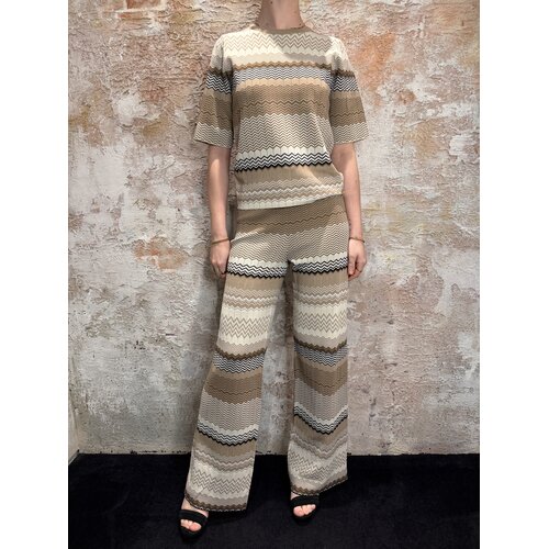 Nikkie Pilazio Top Travertine