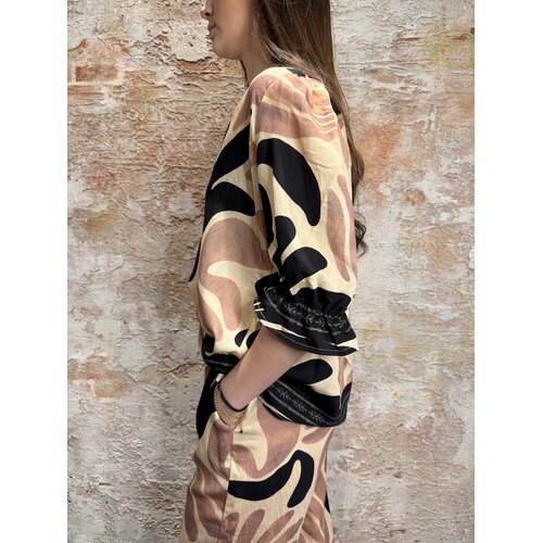 Sisters Point Venny Top Border