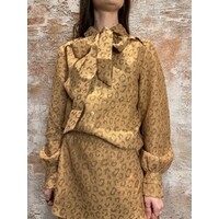 Pragues Leopard Blouse Travertine