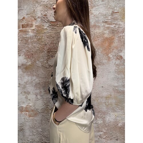 Sisters Point Ella-SH77 Shirt Cream Flower