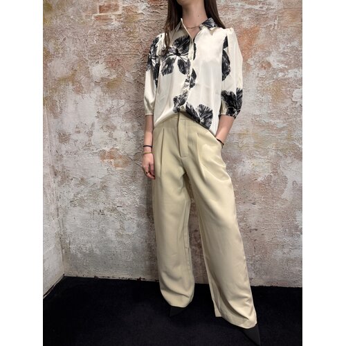 Sisters Point Ella-SH77 Shirt Cream Flower