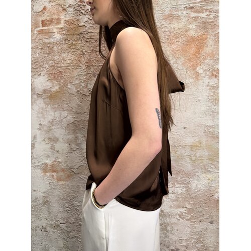 Josh V Yaniek Top Brown