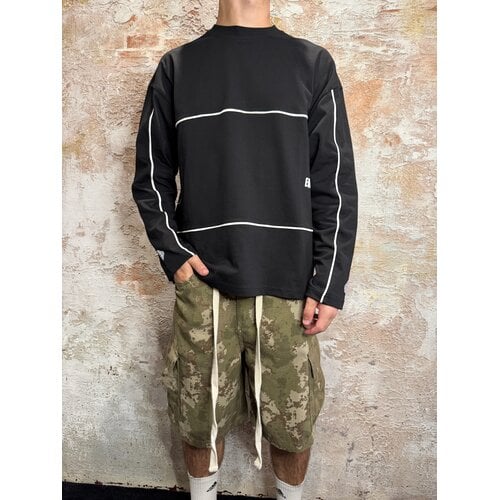 Equalité Bruno Line Oversized Longsleeve Black