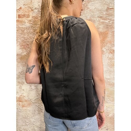Nikkie Aivy Top Black Nikkie Aivy Top Black