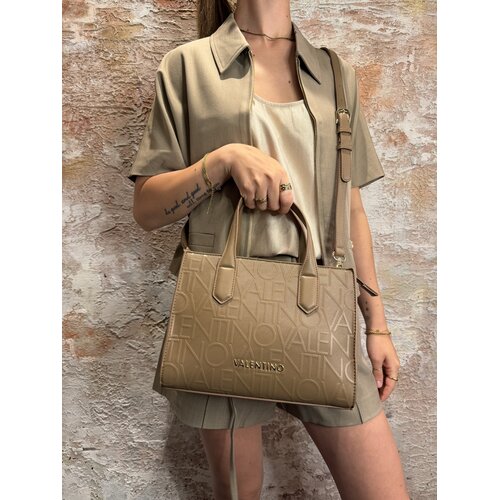 Valentino by Mario Valentino Gynevra Shopping Bag Beige Valentino by Mario Valentino Gynevra Shopping Bag Beige