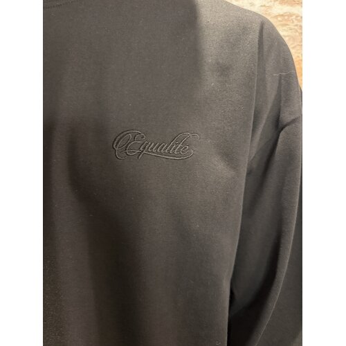 Equalité Signature Oversized Longsleeve Black Equalité Signature Oversized Longsleeve Black