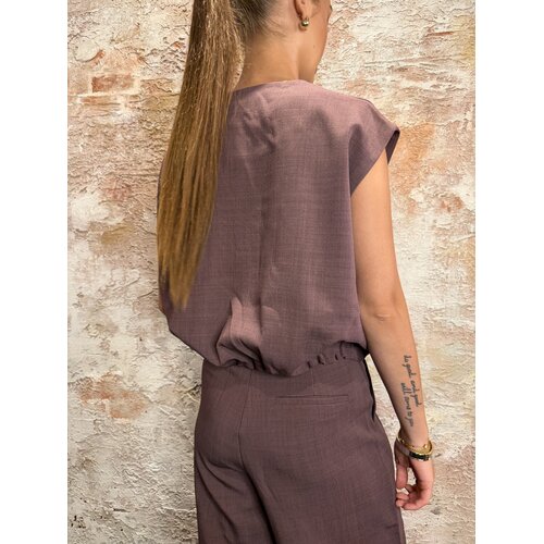 Sisters Point Garwin Vest Berry