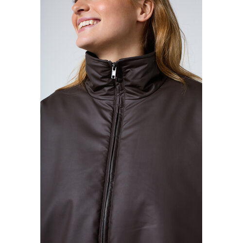 Sisters Point Dinitri Short Jacket Chocolate Sisters Point Dinitri Short Jacket Chocolate