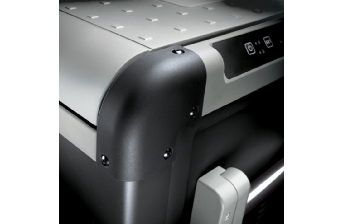CFX 28 PORTABLE COOL / FREEZER BOX