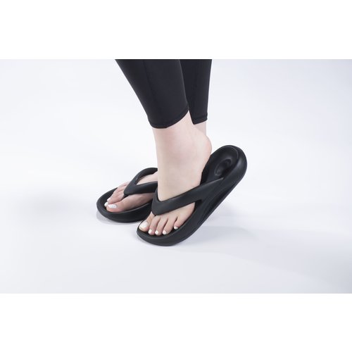 Archline Rebound Arch Support Slides Black, Stylish Comfort for Your Feet  - Foot HQ Podiatry