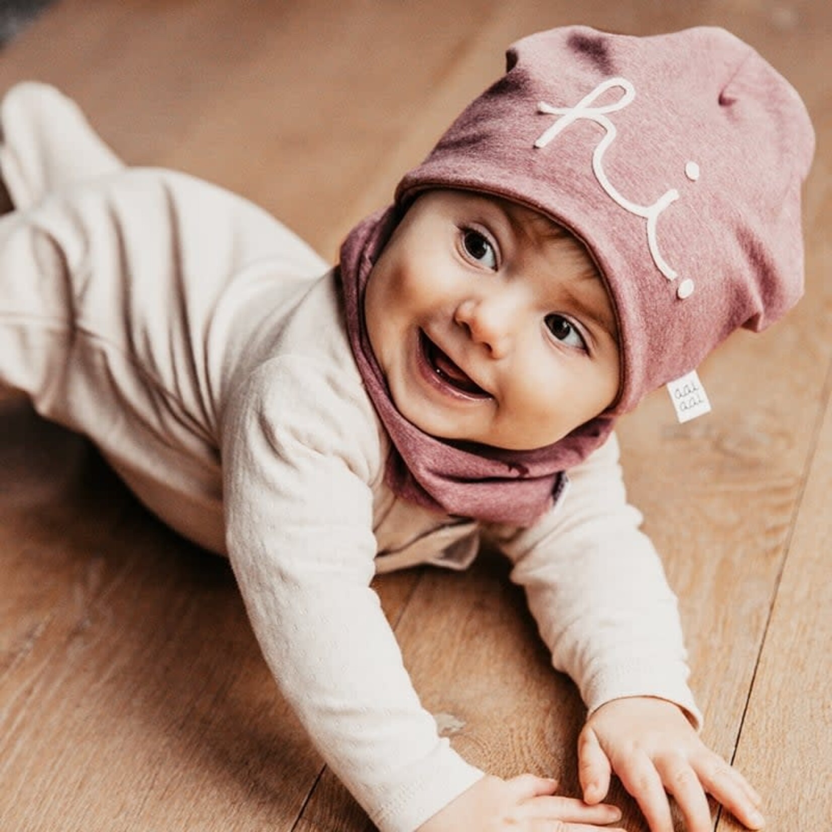 AAI AAI hi BEANIE berry