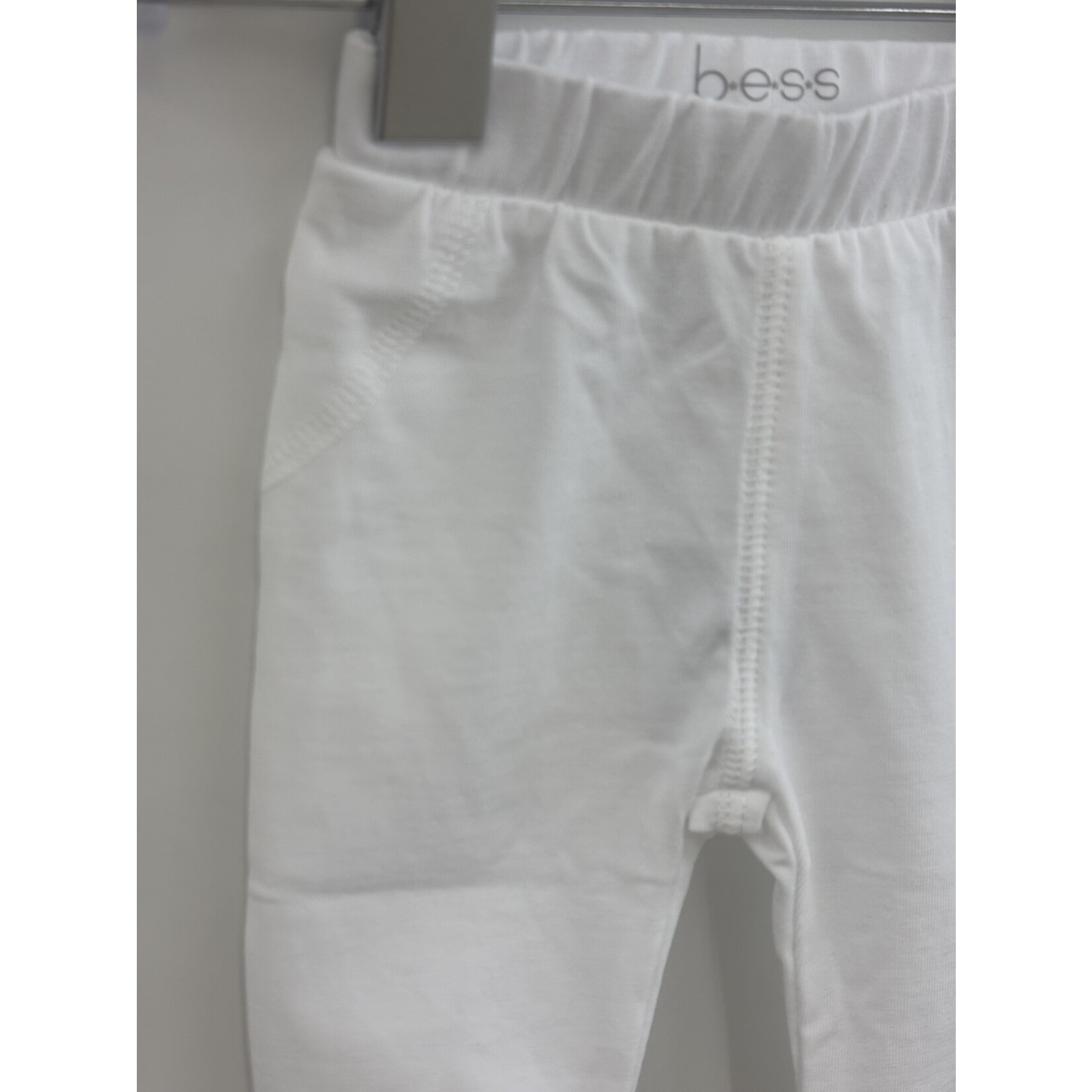 BESS Broek White