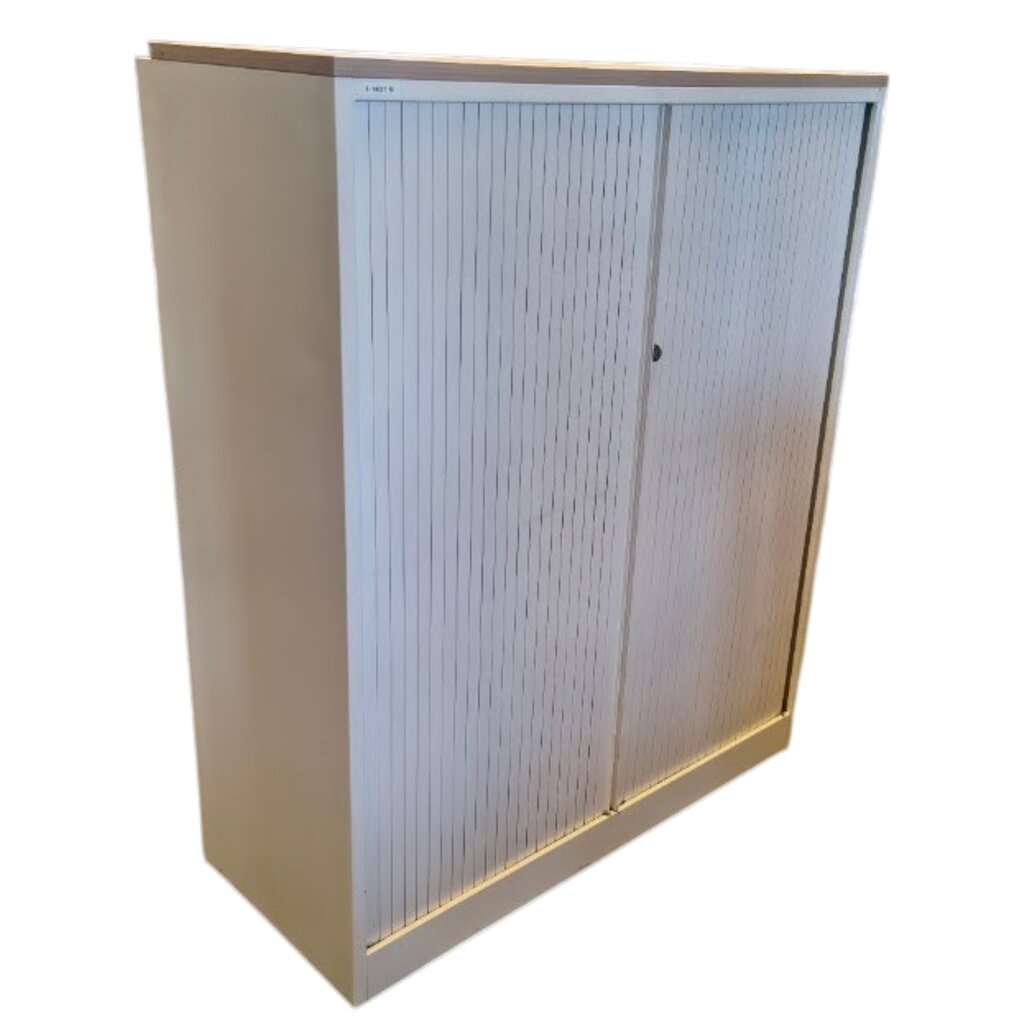 Ahrend Roldeurkast Wit Ahorn H145 x B120 x D45 Stalen Roldeuren  Topblad Te Kort