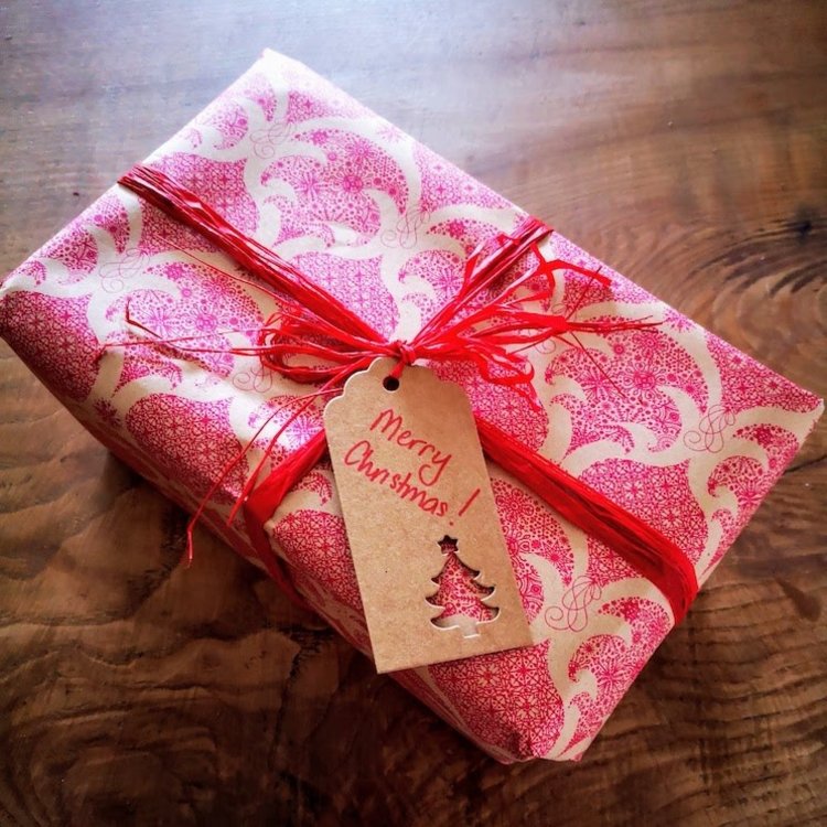 Seasons Green Christmas Gift Wrap Service