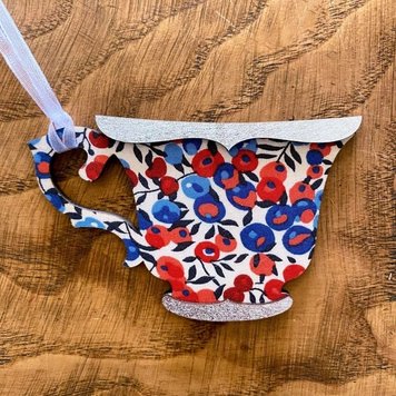 Artcuts Wiltshire Berry Blue Wooden Teacup Hanging Decoration