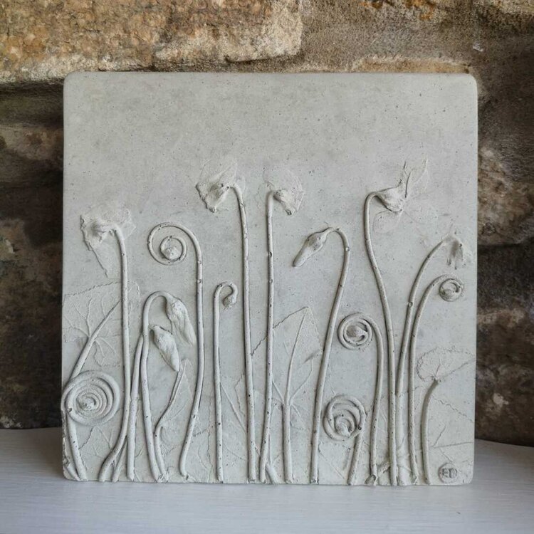 Rachel Dein Medium Concrete Cyclamen Plaque