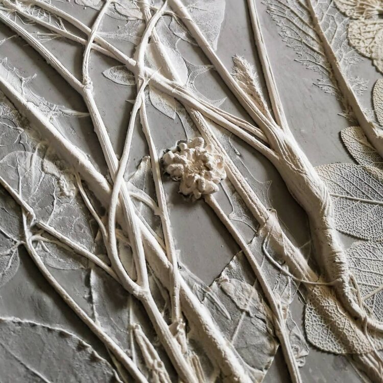 Rachel Dein Large Grey & White Fennel & Leaves Plaque