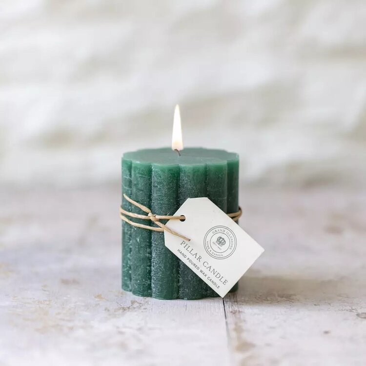 Grand Illusions Emerald Green Scalloped Pillar Candle