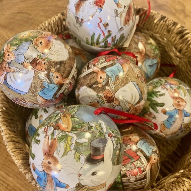Beatrix Potter Peter Rabbit Tin Bauble (Empty)