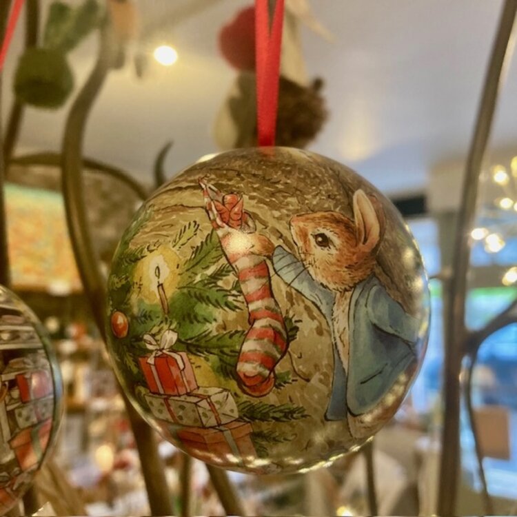 Beatrix Potter Peter Rabbit Tin Bauble (Empty)