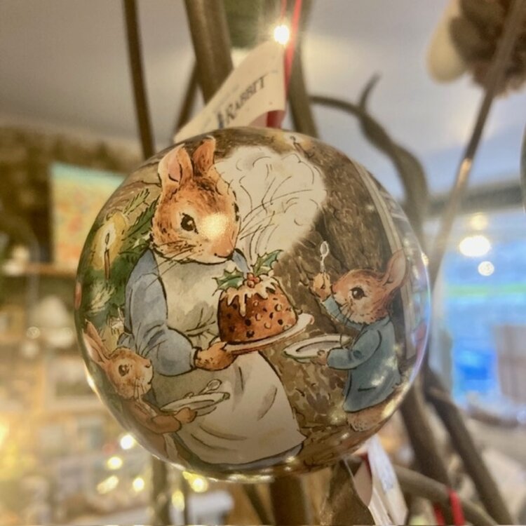 Beatrix Potter Peter Rabbit Tin Bauble (Empty)