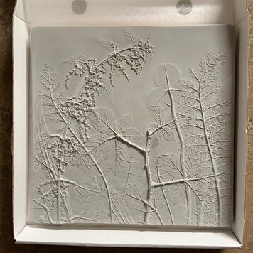 Rachel Dein Large Grey Nettle & Clover Plaque