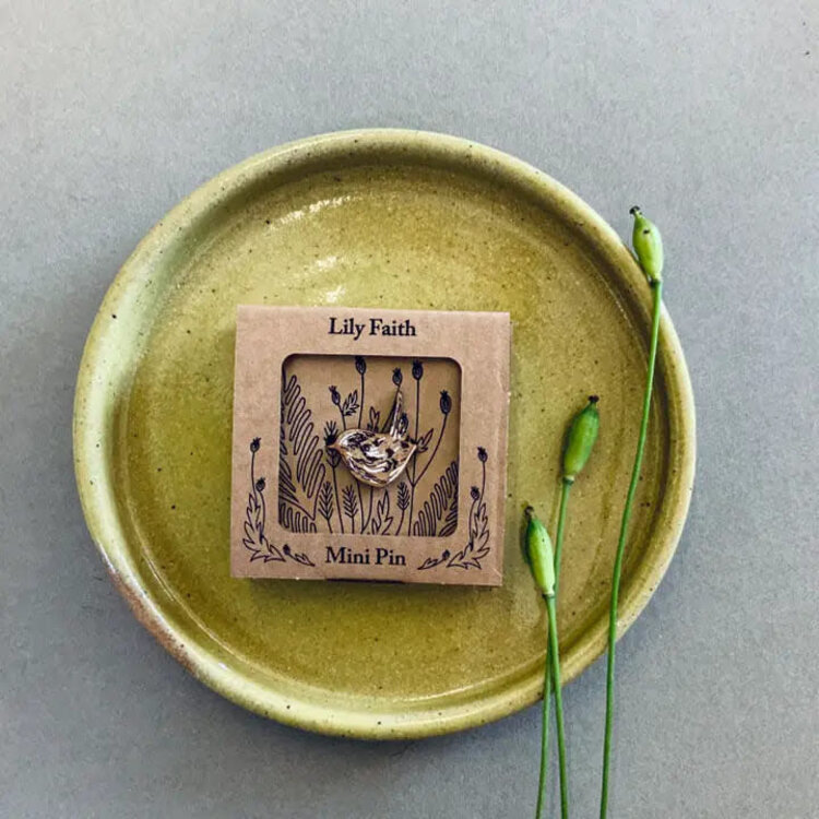 Lily Faith Pin Brooch- Wren