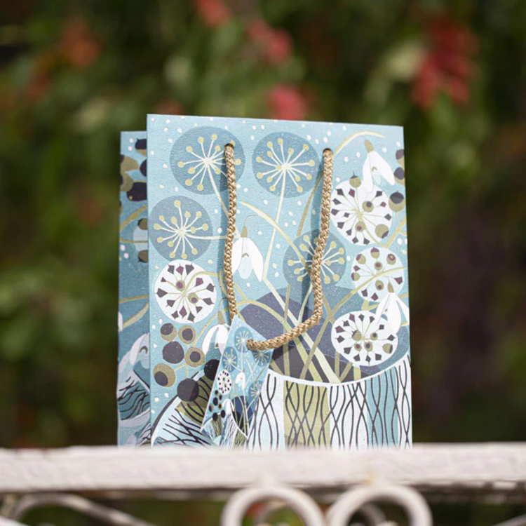 Green Pebble Winter Cup Giftbag- Medium