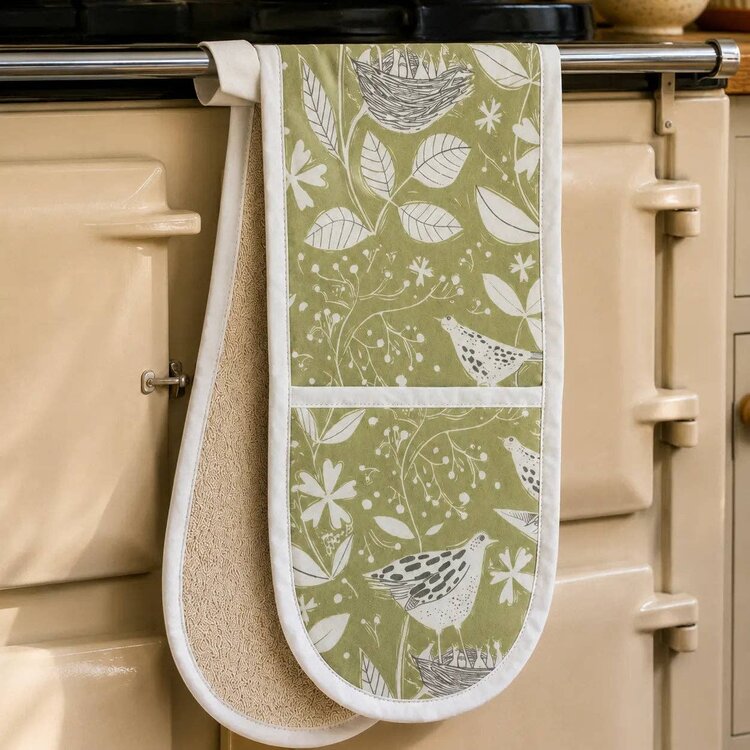 Sam Wilson Green ‘Hedgerow’ Oven Gloves