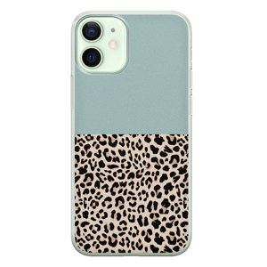 Leuke Telefoonhoesjes iPhone 12 mini siliconen hoesje - Luipaard mint