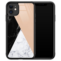 Leuke Telefoonhoesjes iPhone 11 glazen hardcase - Marmer zwart bruin