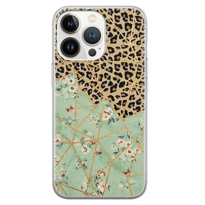 Leuke Telefoonhoesjes iPhone 13 Pro siliconen hoesje - Luipaard flower print