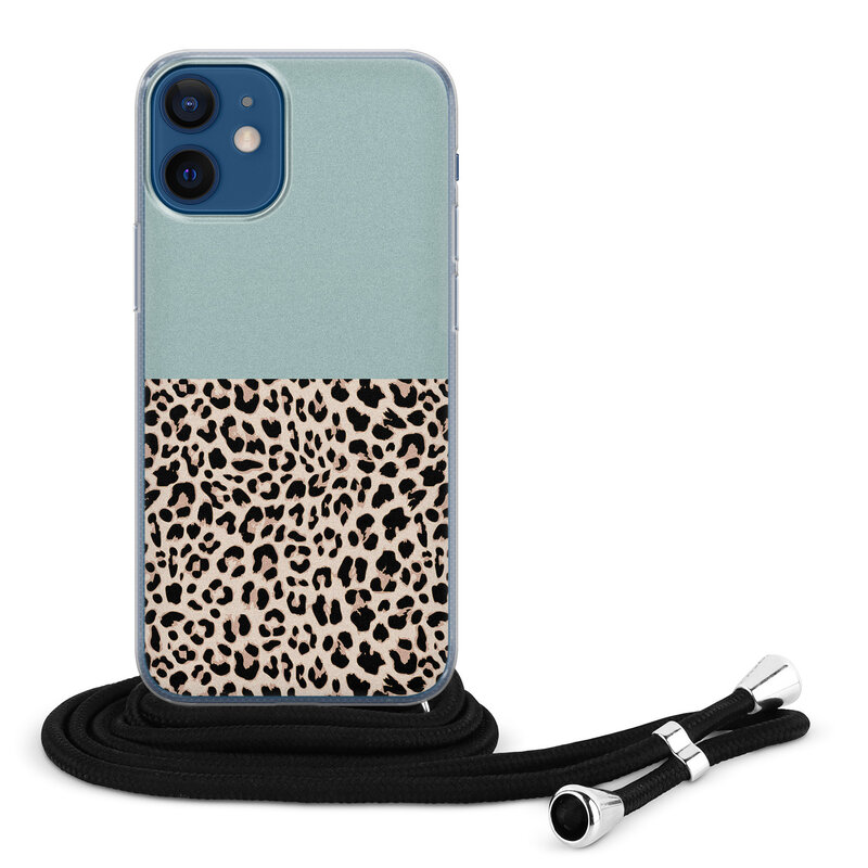 Leuke Telefoonhoesjes iPhone 12 mini hoesje met koord - Luipaard mint