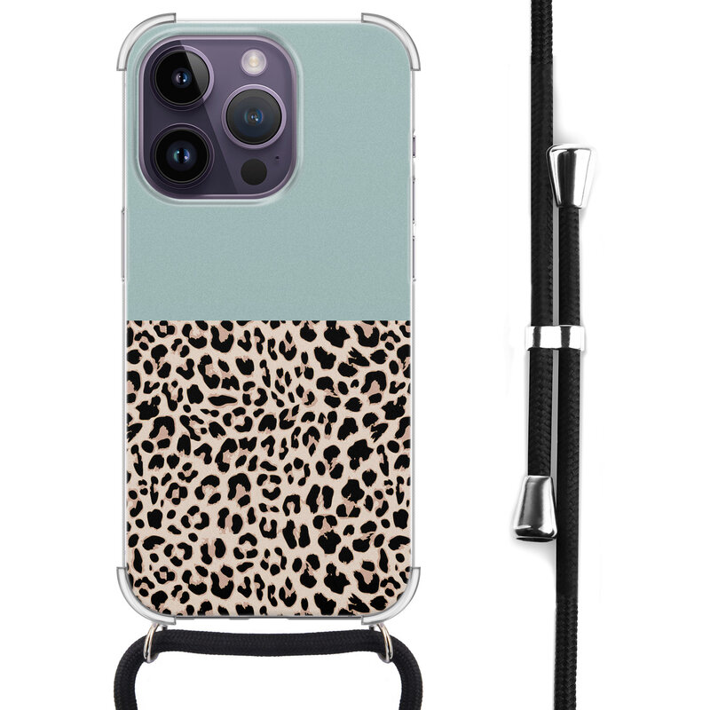 Leuke Telefoonhoesjes iPhone 14 Pro Max hoesje met koord - Luipaard mint