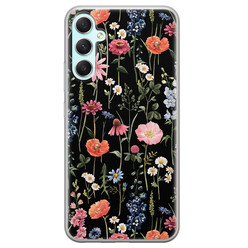Leuke Telefoonhoesjes Samsung Galaxy A34 siliconen hoesje - Dark flowers