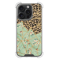 Leuke Telefoonhoesjes iPhone 15 Pro shockproof case - Luipaard flower print