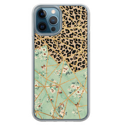 Leuke Telefoonhoesjes iPhone 12 (Pro) hybride hoesje - Luipaard flower print