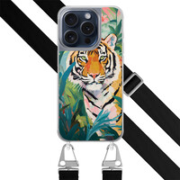 Leuke Telefoonhoesjes iPhone 15 Pro hoesje met zwart koord - Tijger in de jungle