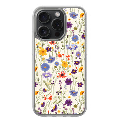 Leuke Telefoonhoesjes iPhone 15 Pro hybride hoesje - Wildflowers