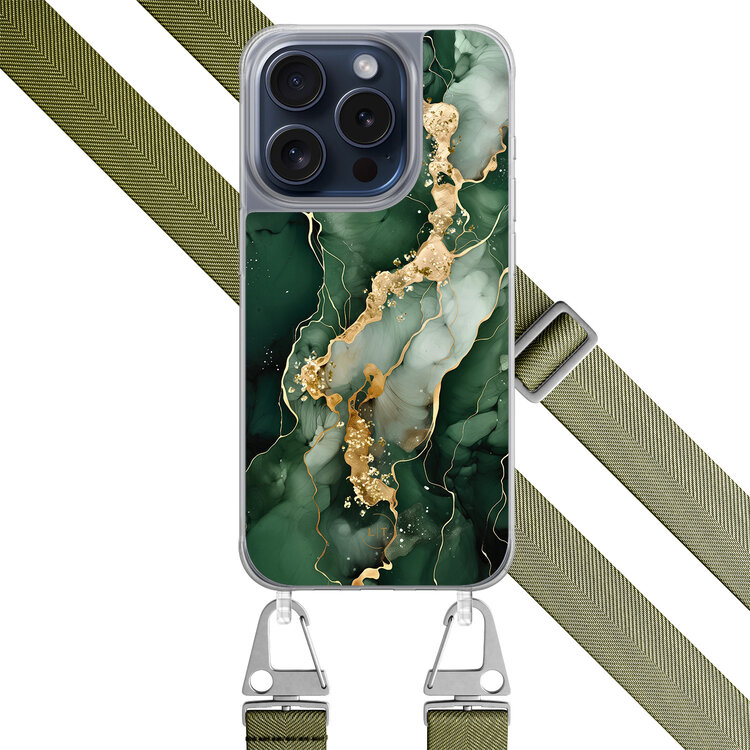 Leuke Telefoonhoesjes iPhone 15 Pro hoesje met groen koord - Marmer groen goud