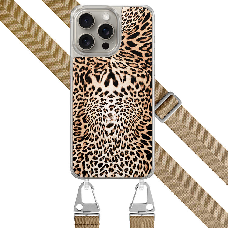 Leuke Telefoonhoesjes iPhone 15 Pro Max hoesje met beige koord - Luipaardprint